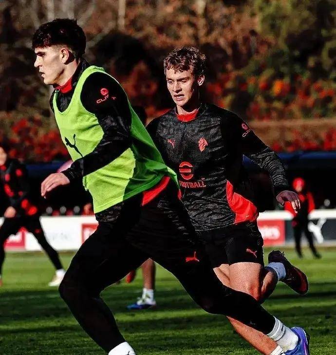 0-0到0-1!AC米兰客场1-0小胜卡利亚里,暂登顶意甲积分榜