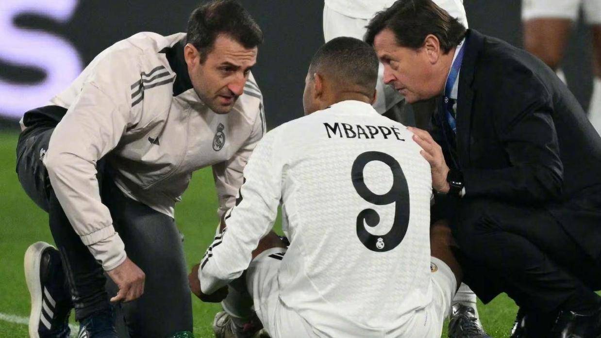 法国队的“大腿”倒下了?姆巴佩伤情确认,皇马的欧冠之路突生变数